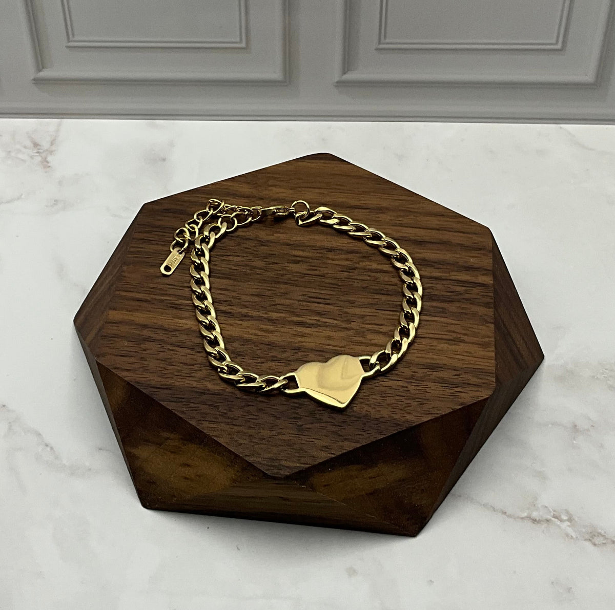 Cuban Chain Heart Bracelet Gold