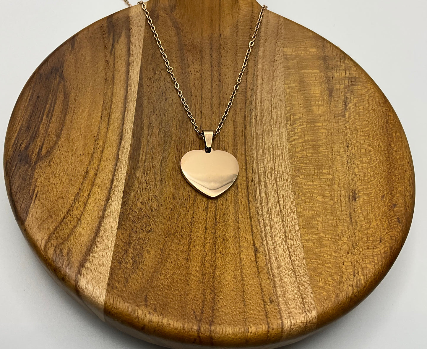 Centered Heart rose Gold