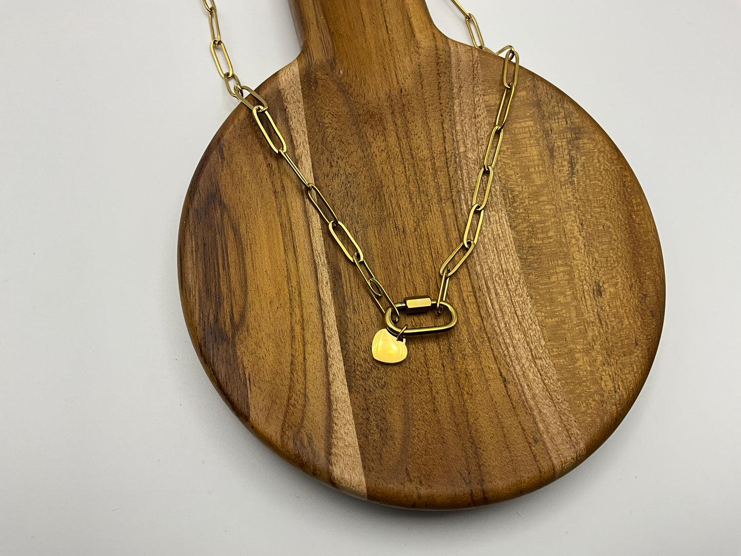 Paperclip chain charm necklace gold