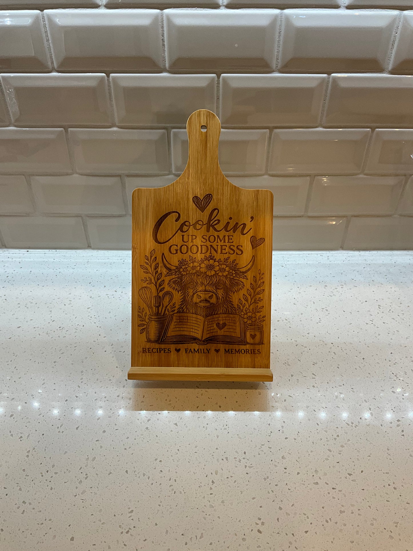 Large Bamboo Cookbook Stand – Cookin’ Up Some Goodness